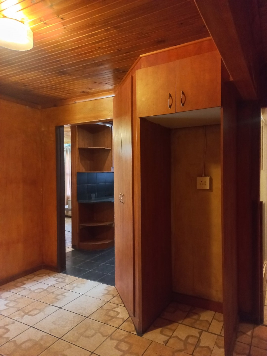 2 Bedroom Property for Sale in Elsies River Western Cape